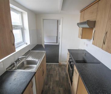 2 bedroom terraced house to rent - Photo 6