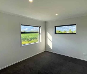 1 room with own bathroom available in House - Photo 4