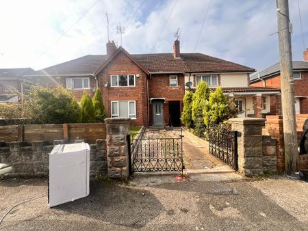 3 bedroom terraced house to rent - Photo 3