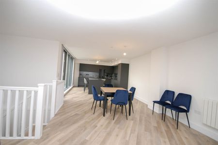 2 bed apartment to rent in Regents Plaza, Gosforth, NE3 - Photo 3