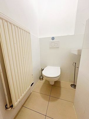 OPERNRING, STAATSOPER, klimatisierte 106 m2 Altbau, 3 Zimmer, Möblierung möglich, Extraküche, 2 Bäder, 4. Liftstock - Foto 1