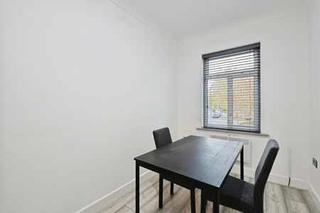 1 Bed Flat, Fortune Gate Road, NW10 - Photo 2