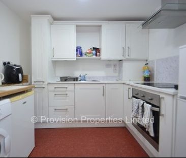 2 Bedroom Student Properties Leeds - Photo 2