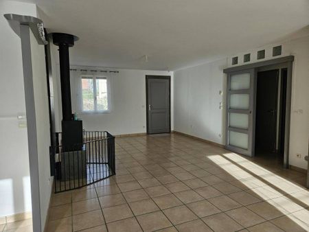 Location maison individuelle 4 pièces 98 m² à Villefranche-de-Rouergue (12200) - Photo 5