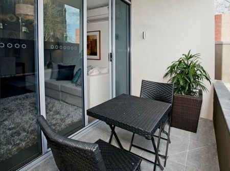 Perfect City Living - Photo 3