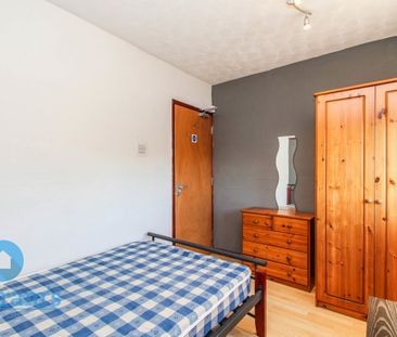 5 bed Semi-Detached House for Rent - Photo 6