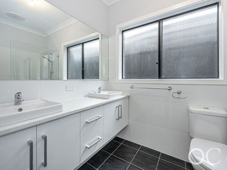 Open the Door To Spacious, Modern Family Living - Photo 5