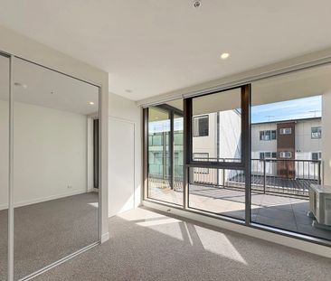 Fresh, new and ready to move in! - Photo 3