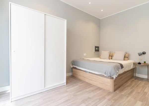 Carrer de Prats de Molló, Barcelona, Catalonia 08021