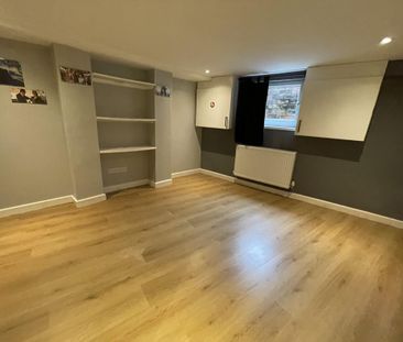 2 bedroom end of terrace house to rent - Photo 4