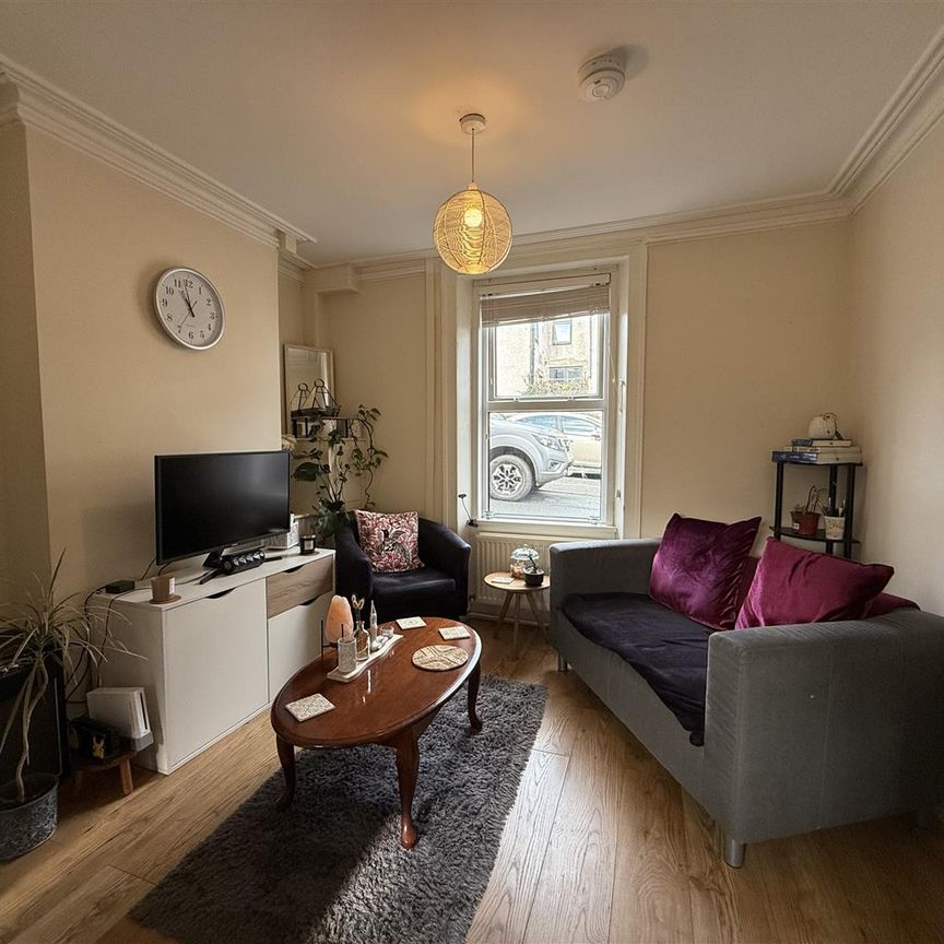 21 Albert Street - Photo 1