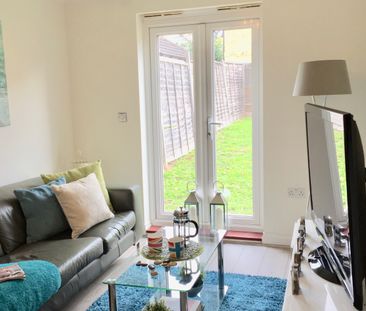 Pascal Crescent Room 2 - Photo 1