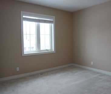 For Lease - 153 Iribelle Avenue, Oshawa, Ontario - Photo 5