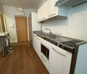 1 bedroom property to rent - Photo 4