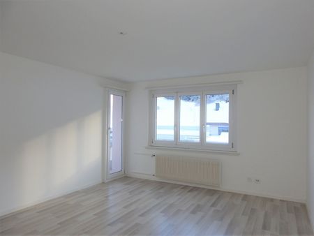 "helle 4.5-Zimmer-Wohnung mit grosszügigem Balkon" - Photo 4