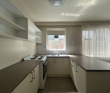 2 / 6 Cardigan St, St Kilda East - Photo 3
