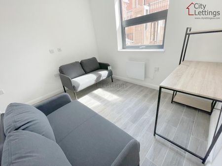 4 bedroom apartment to rent - Photo 2