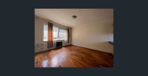 EASY LIVING - Photo 1