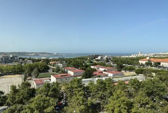 4 Bedroom Apartment with a view, Restelo, Lisboa