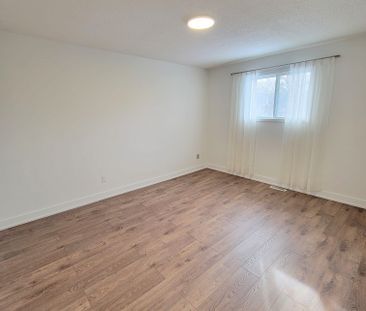 For Lease - 34 McConkey Place Unit# Upper, Barrie, Ontario - Photo 2