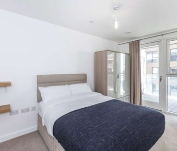 Savills offer this modern two double bedroom apartment located in N... - Photo 2