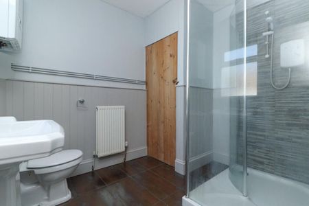 2 bedroom detached house to rent - Photo 5