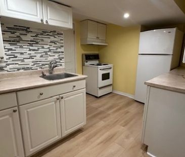 75 Weatherup, Lower Barrie | $1400 per month | Utilities Included - Photo 3