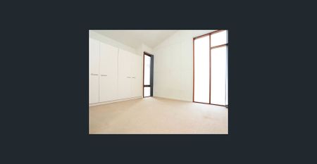 Spacious inner city living. - Photo 3