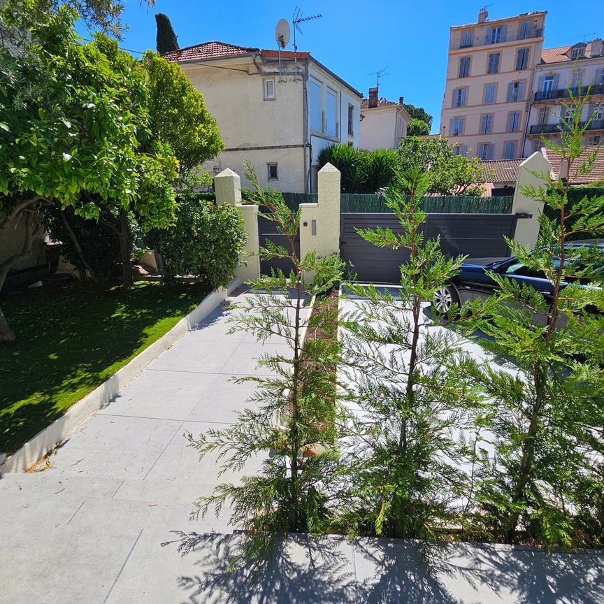 Location Appartement 5 pièces 238 m2 à Cannes - Photo 1