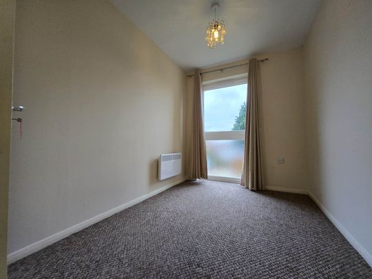 Guide Price £1,650 pcm - Available 12/06/2025 - Part Furnished - Photo 1