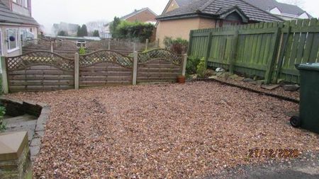 2 bedroom semi-detached house to rent - Photo 4
