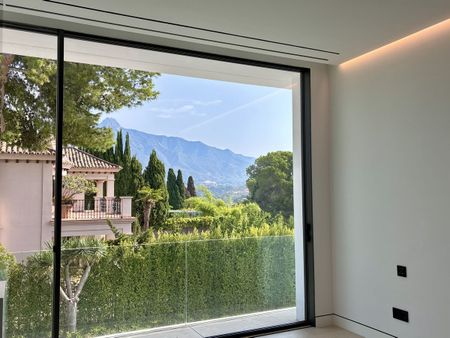 House in Nueva Andalucía, Costa del Sol - Photo 5