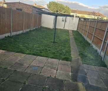 Upper Rainham Road, Hornchurch, RM12 4EY, Property for rent - Photo 5