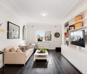 Immaculate two bedroom apartment with parking for three - Photo 4