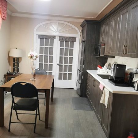 For Lease - 253 Palmerston Avenue Unit# Main Floor, Toronto, Ontario - Photo 3