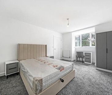 4 bedroom detached house to rent - Photo 4