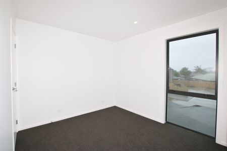 A/2 Otaimako Place, Mangere - Photo 2