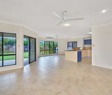 SPACIOUS FAMILY ENTERTAINER IN SOUGHT AFTER SUBURB! - Photo 1