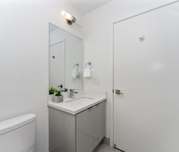 For Lease - 2908 Highway 7 Road Unit# 2209, Vaughan, Ontario - Photo 5