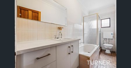 Spacious Character Family Home - Photo 3