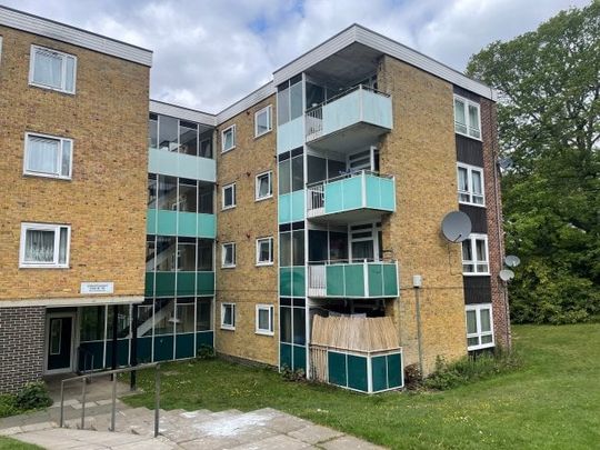 Linford Cresent, SO16 - Photo 1