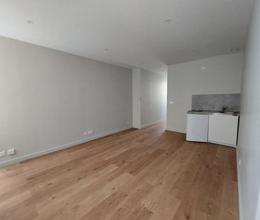 Location Appartement 1 pièce 26m² - Photo 2