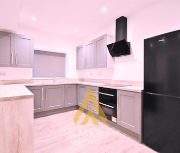 5 bedroom terraced house to rent - Photo 2 | Rentumo