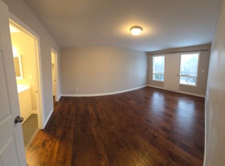 For Lease - 9 Ontario Street, Mississauga, Ontario - Photo 4