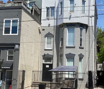 For Lease - 206 Carlton Street Unit# 106, Toronto, Ontario - Photo 1