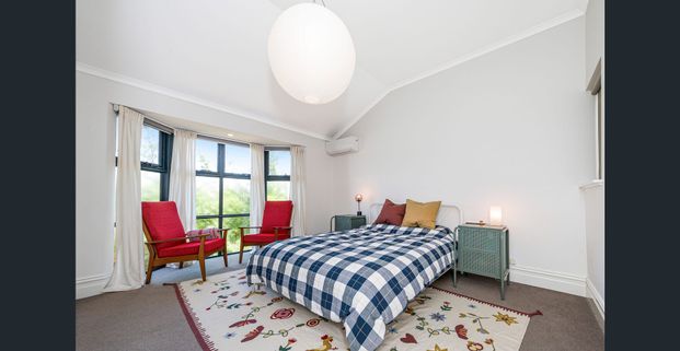 Character Charm Meets Urban Convenience - Photo 1