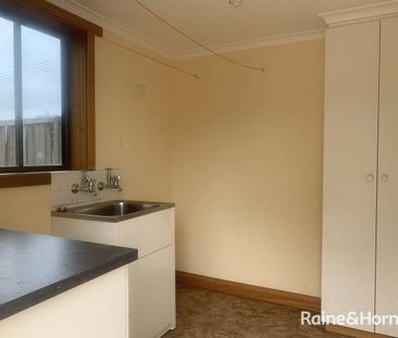 Low maintenance three bedroom home! - Photo 5