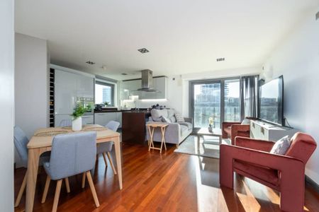 Flat 43 Orbis Wharf, Bridges Court Road, London SW11 3GW, UK, London - Photo 4