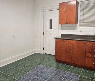 For Lease - 164 Prescott Avenue Unit# Main, Toronto, Ontario - Photo 4