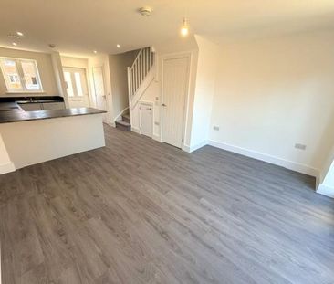 2 bedroom semi-detached house to rent - Photo 1